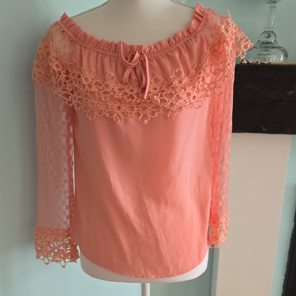 Chic Me NWOT Coral Blouse S